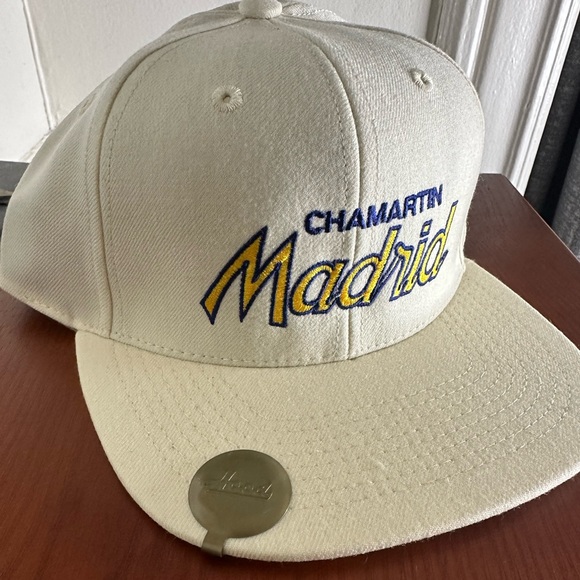 HOODHAT Real Madrid Stadium Throwback SnapBack - Picture 4 of 4
